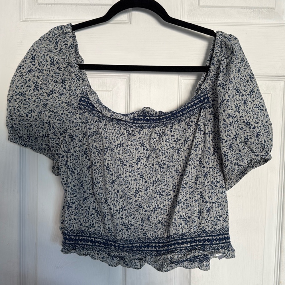 Cute floral cropped Madewell top